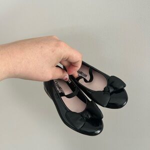 Oshkosh infant 6 black bow ballet flats shoes